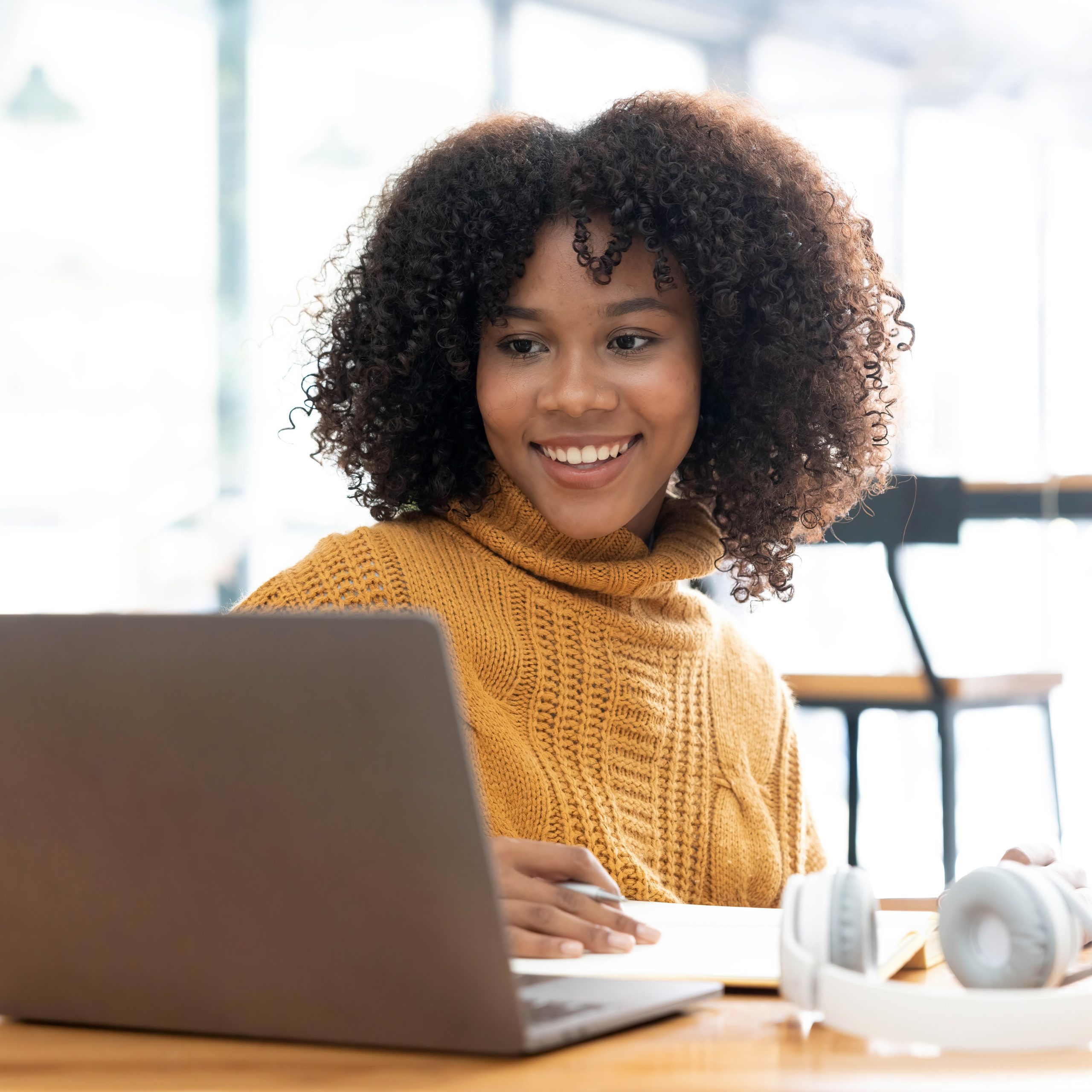 A Florida woman searching on her laptop "How Does the Abortion Pill Work?"